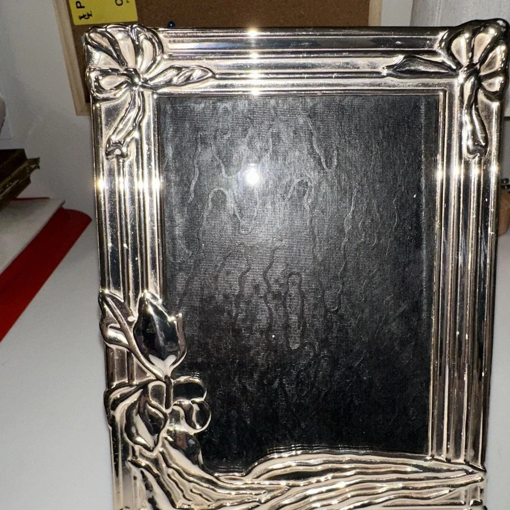 vintage Art Nouveau-style Silver Plated‎ Rose & Ribbon Frame